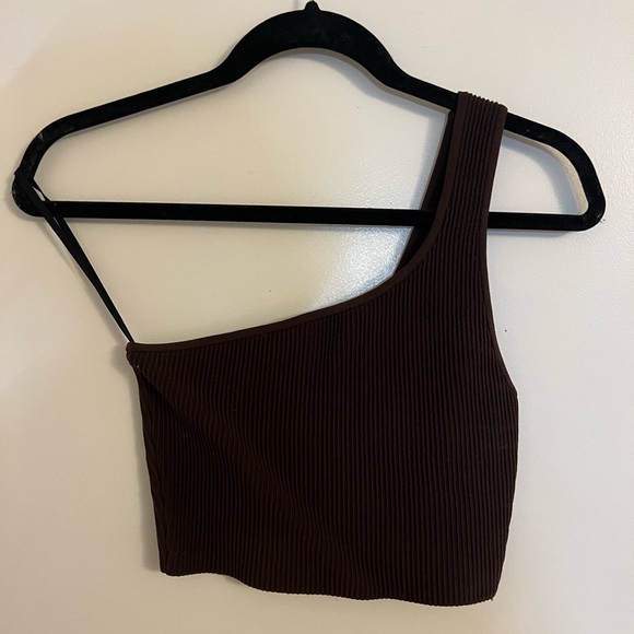 Babaton knit one shoulder cropped tank - Picture 3 of 3
